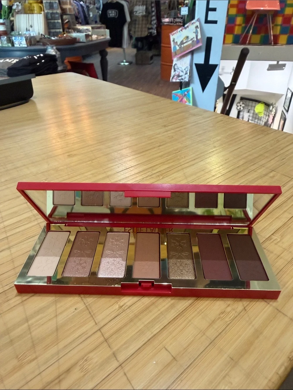 Estée Lauder Eye Makeup with Additional Makeup